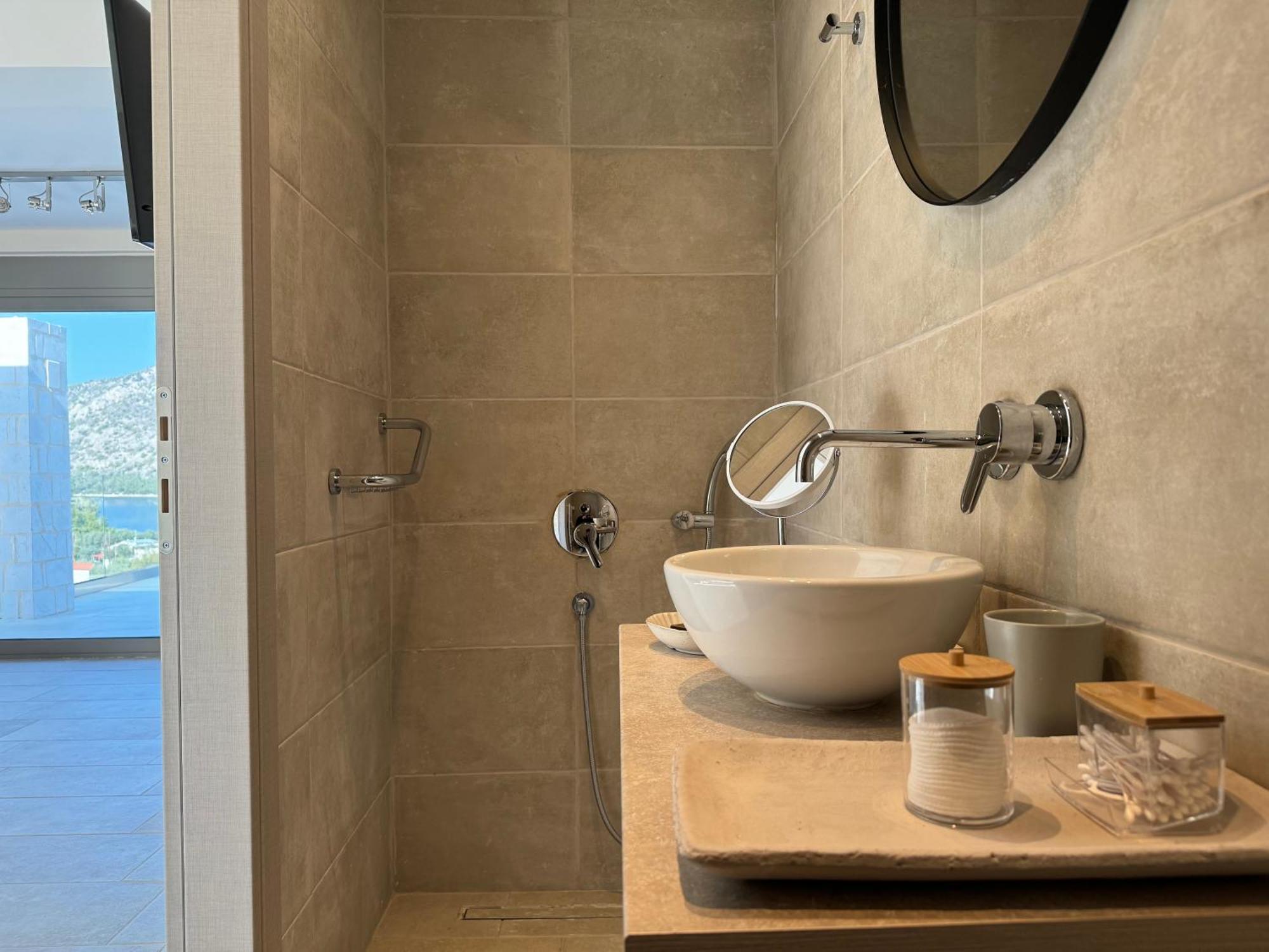 Topos Luxury Stay Heraion Lutráki Kültér fotó